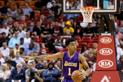 Lakers News: D’angelo Russell, Byron Scott Split Play Calling So Far