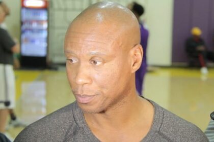 Byron Scott Assesses D’angelo Russell, Julius Randle After Road Trip