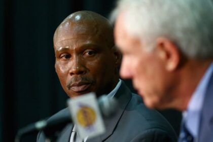 Lakers News: Byron Scott Met With Mitch Kupchak To Discuss Development Plan