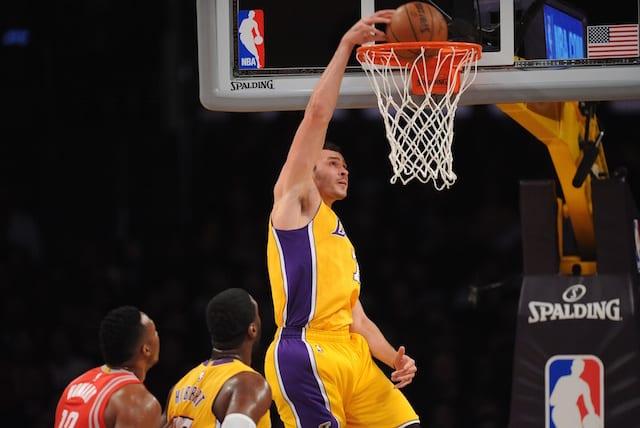 Lakers Nation Roundtable: Should Larry Nance Jr. Lose Starting Spot To Julius Randle