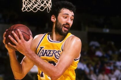 Lakers News: Vlade Divac Almost Prevented Kobe Bryant Trade In 1996