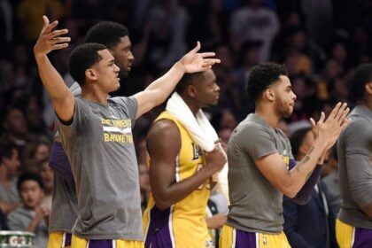 Lakers News: Byron Scott, Julius Randle Speak On Lack Of Trust Among Starters