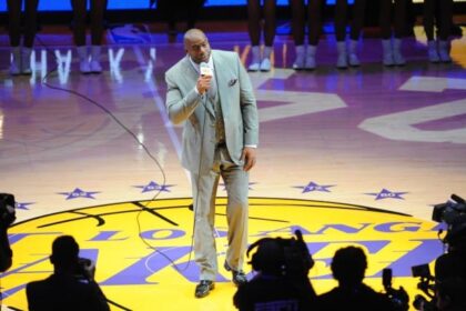 Kobe Bryant Gives Lakers Fans One Last Unforgettable Performance