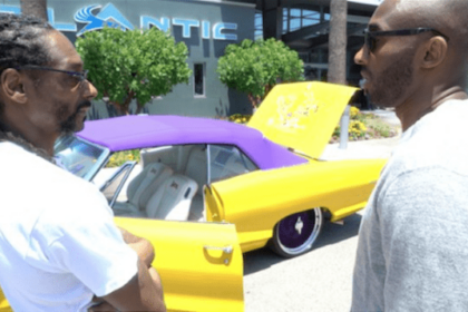 Lakers Legend Kobe Bryant Receives Retirement Gift From Snoop Dogg