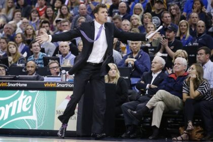 Lakers Coach Luke Walton Bemoans ‘ridiculous’ Foul Calls For Utah Jazz