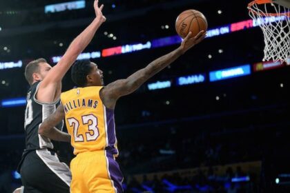 Lakers Nation Roundtable: What Worries You Most About Team?