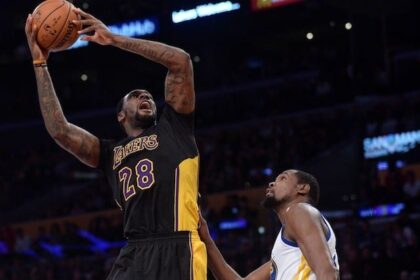 Tarik Black Says Lakers ‘sacrifice For Each Other’ This Season