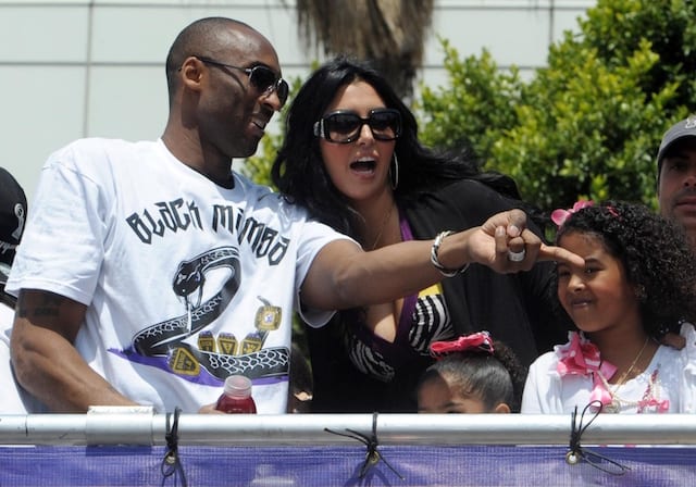 Lakers Video: Kobe Bryant Posts Video Of Daughter Shooting Turnaround Jumper