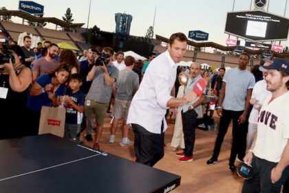 Kentavious-caldwell-pope-luke-walton-2017-ping-pong-4-purpose