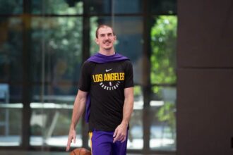 Lakers Practice Notes & Video: Lonzo Ball’s Teammates Have His Back