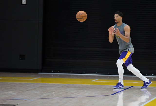 Lakers Practice Notes & Video: Lonzo Ball’s Teammates Have His Back