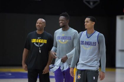 Lakers-practice-jordan-clarkson-julius-randle-6322