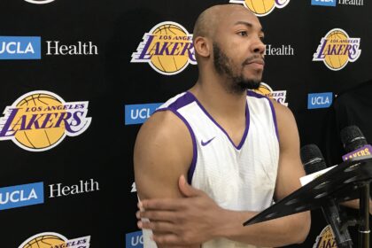 Jevon Carter, Lakers