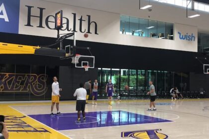 Lonzo Ball, Josh Hart, Sviatoslav Mykhailiuk, Miles Simon