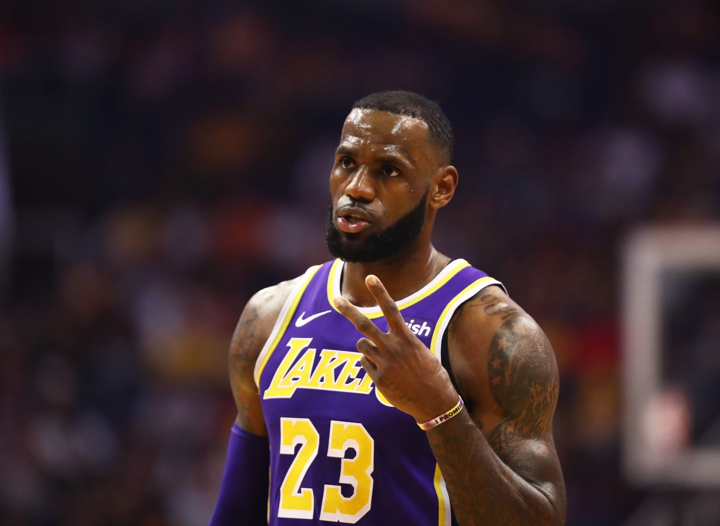 LeBron James Lakers Win First Game Of 2018 19 NBA Season Against Suns