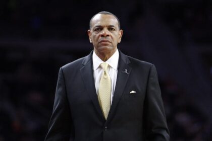 Lionel Hollins, Lakers