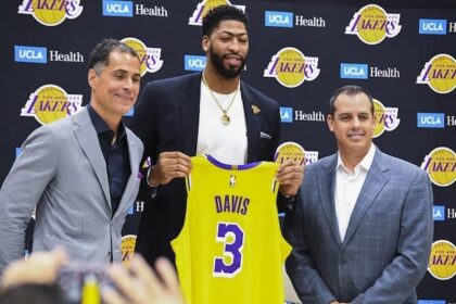 Anthony Davis, Frank Vogel, Rob Pelinka, Lakers