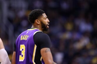 Lakers News: Anthony Davis’ X-rays Negative, Will Be Re-evaluated Before Warriors Game