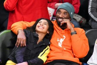 Kobe Bryant, Gianna Bryant watch the Los Angeles Lakers