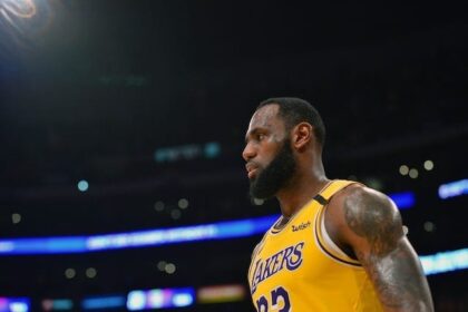 LeBron James, Lakers, Bucks