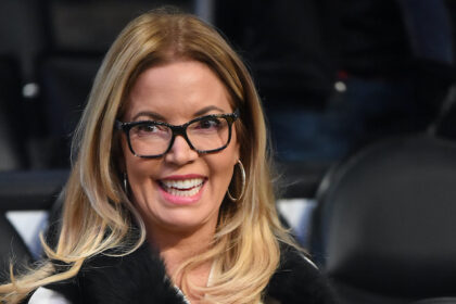 Jeanie Buss, Lakers