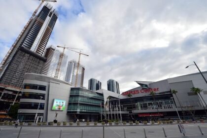 Staples Center exterior view
