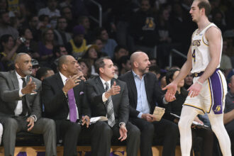 Alex Caruso, Phil Handy, Lionel Hollins, Jason Kidd, Frank Vogel