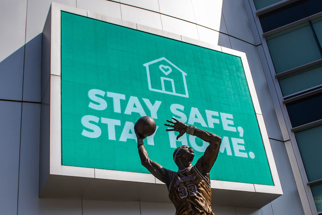 Kareem Abdul-Jabbar statue, Staples Center video board