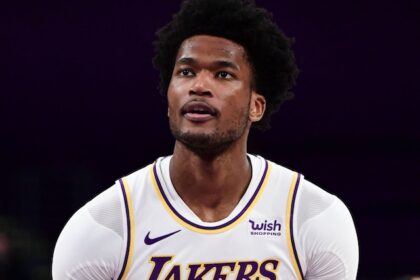 Damian Jones