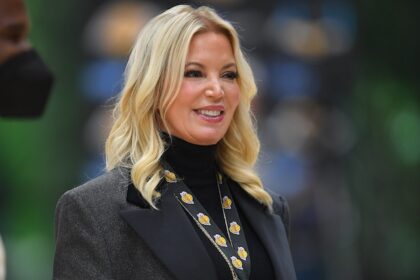 Jeanie Buss, Lakers