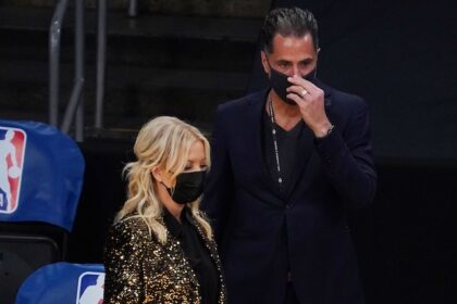 Rob Pelinka Jeanie Buss Lakers