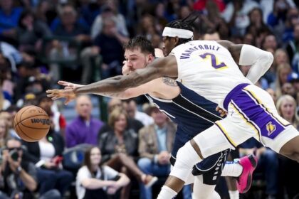 Jarred Vanderbilt Luka Doncic Lakers