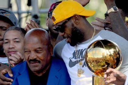 LeBron James, Jim Brown, Lakers