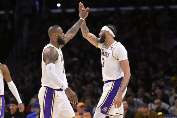 Lakers News: Anthony Davis Credits LeBron James For Working On 3-Point Shot