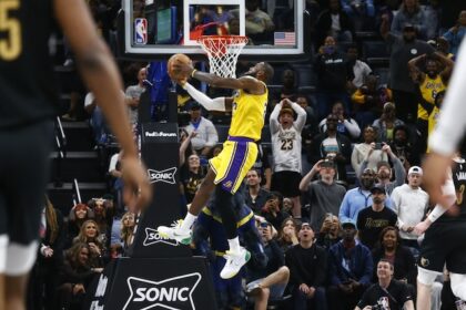 LeBron James, Lakers, Grizzlies