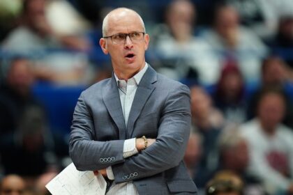 Dan Hurley, UConn, Lakers