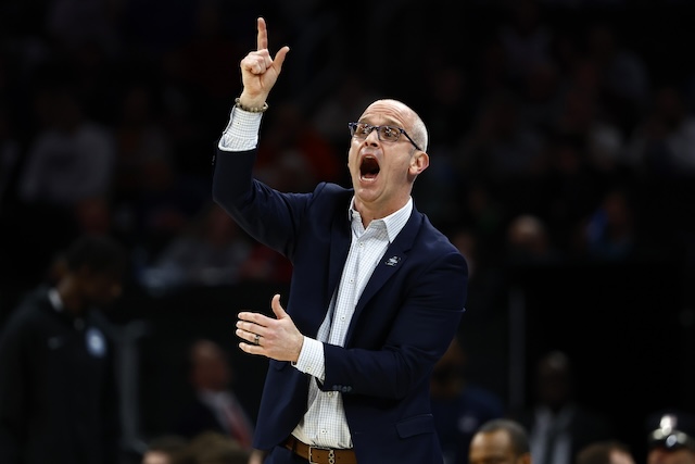 Dan Hurley, Lakers, UConn