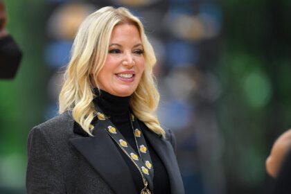 Jeanie Buss, Lakers