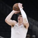 Jake LaRavia, Lakers