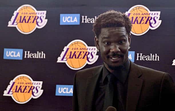 Deandre Ayton, Lakers