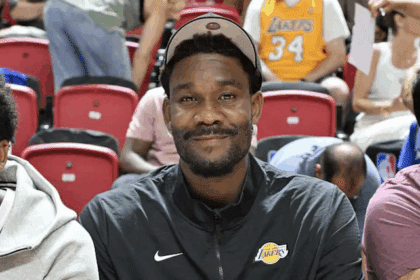 Deandre Ayton, Lakers