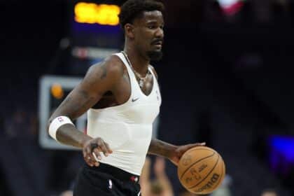 Deandre Ayton, Lakers