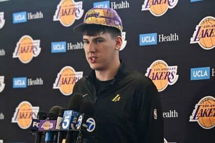 Jake LaRavia, Lakers