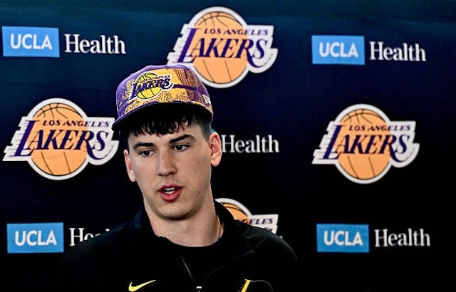Jake LaRavia, Lakers
