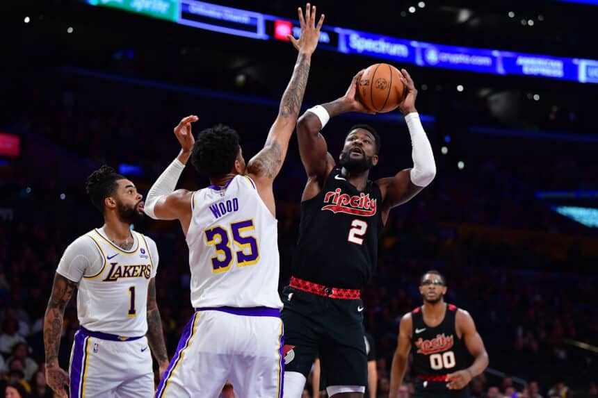 Deandre Ayton, Lakers