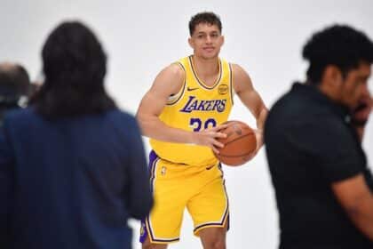 Chris Mañon, Lakers