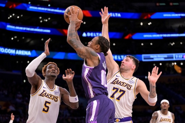 Recap: Lakers Blow Out Kings To End Skid