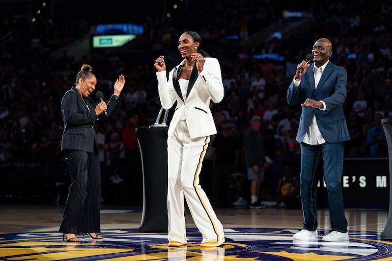 Lakers Legends Magic Johnson, James Worthy, Pau Gasol Congratulate Lisa Leslie On Statue